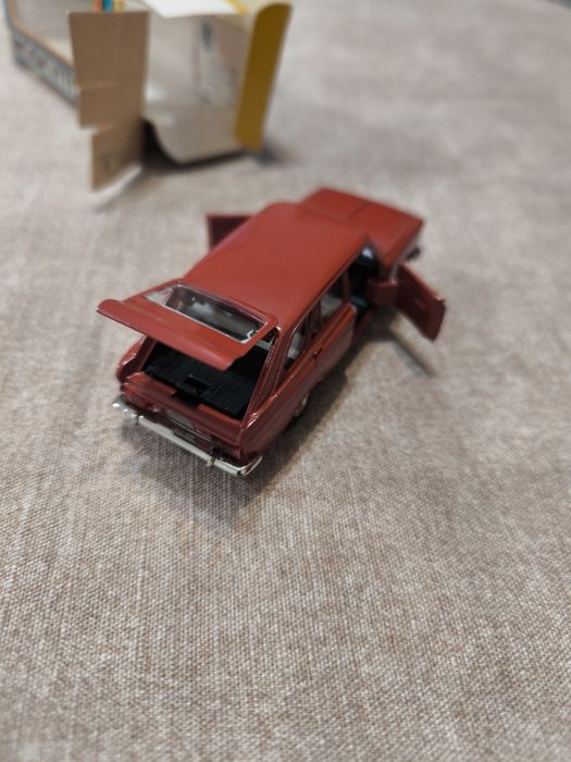 Иж СССР мащаб 1/43...