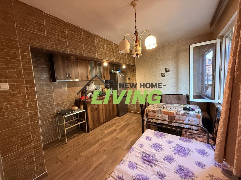 Продава се Къща в Стамболийски - 220 кв.м за 719 €/кв.м - Снимка #3