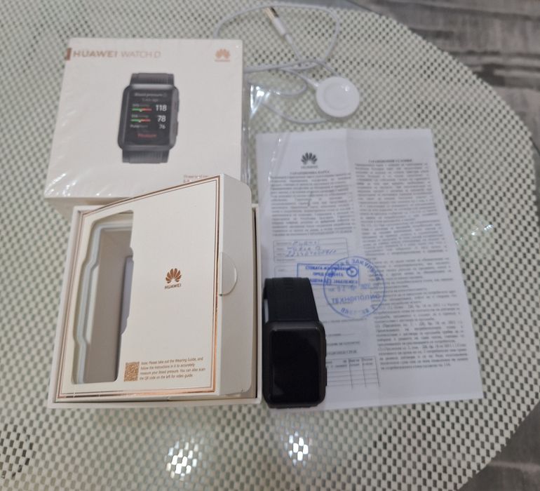 Часовник Huawei watch D