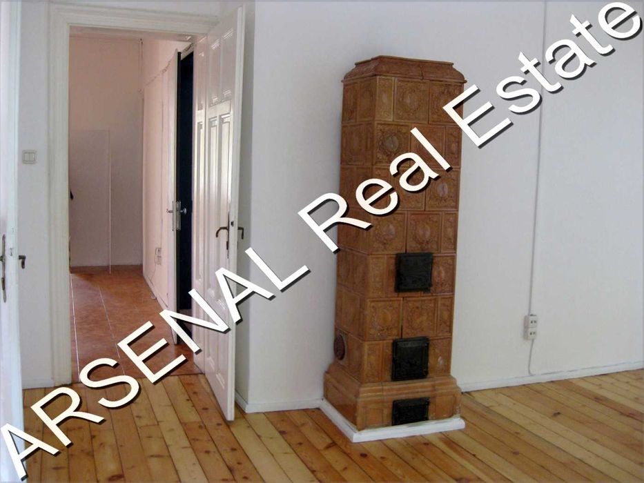 Дава се под наем Етаж от къща в София, Център - 225 кв.м за 2200 € - Снимка #4