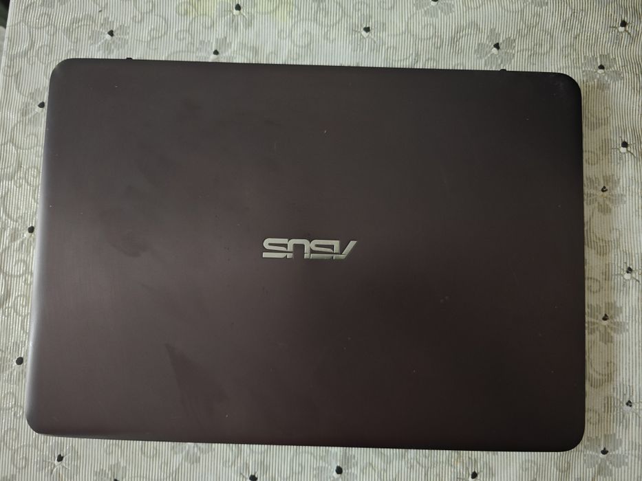 Продава лаптоп ултрабук ultrabook Asus UX305C
