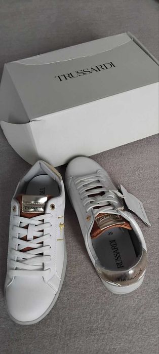 Дамски кецове от линията Trussardi Jeans SNK Ector Emb