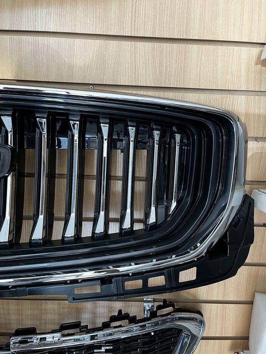 Geely Monjaro решетка новый