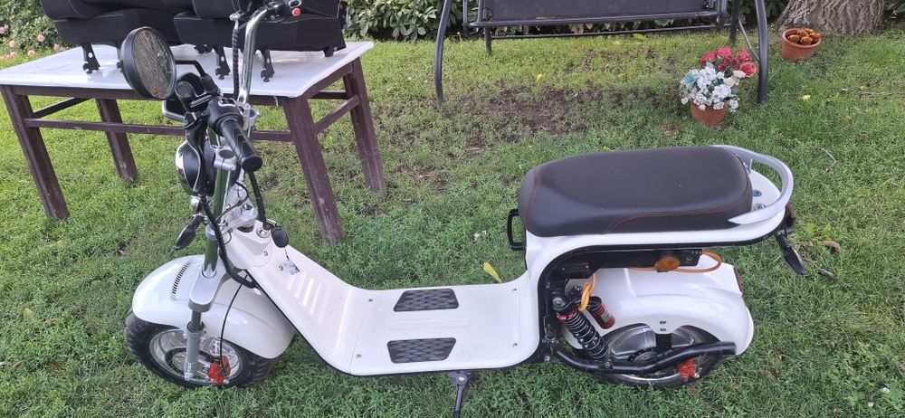 Vând scuter electric