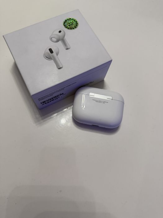 Слушалки AirPods pro 3
