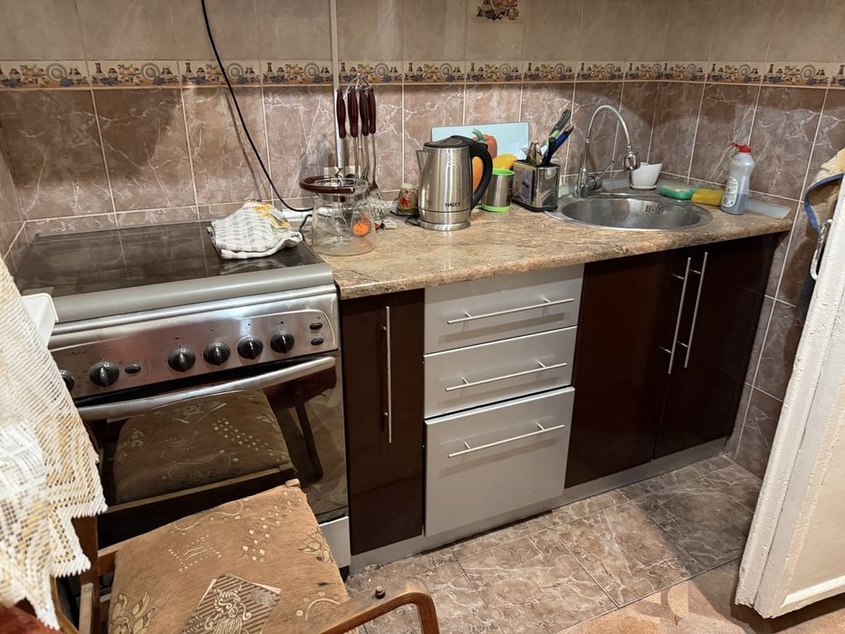 Продаю Кухонный гарнитур в очень хорошем состоянии