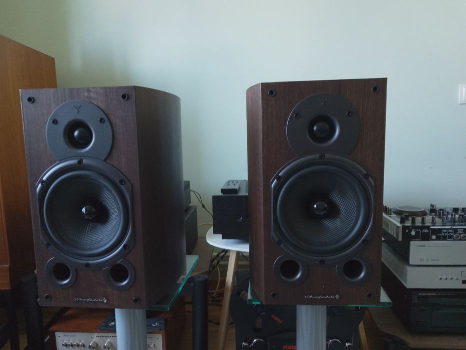 Boxe Wharfedale Diamond 9.1