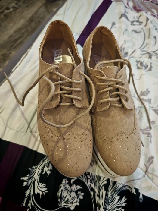 Обувки на платформа