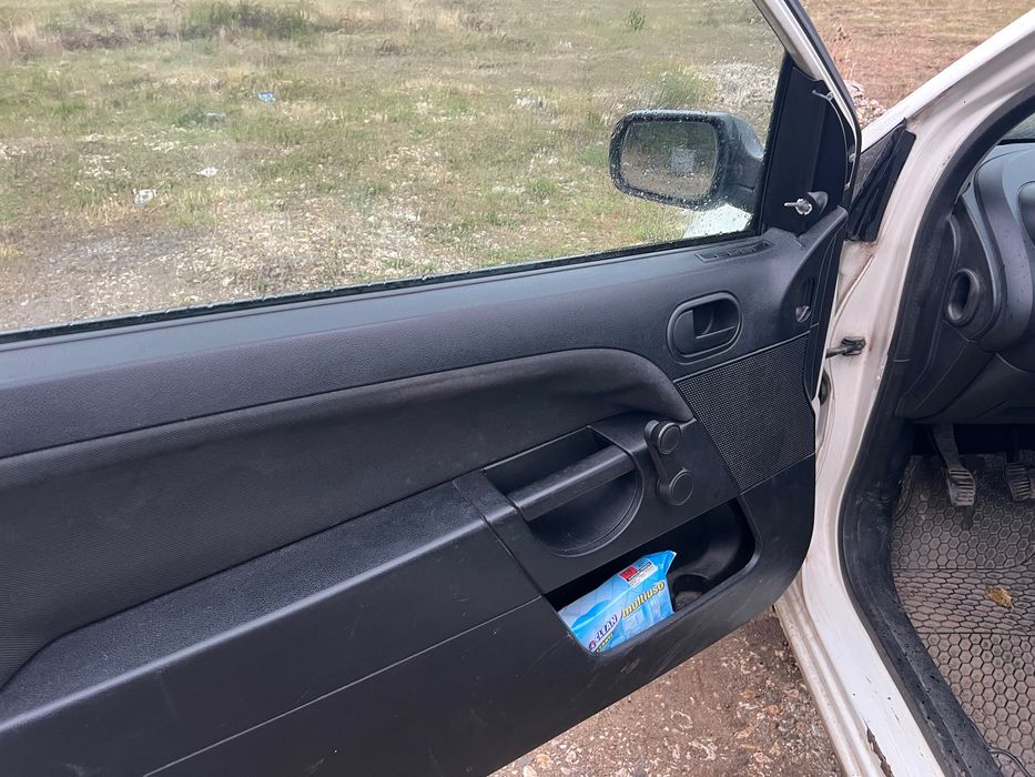 Ford Fiesta 1.4 65коня