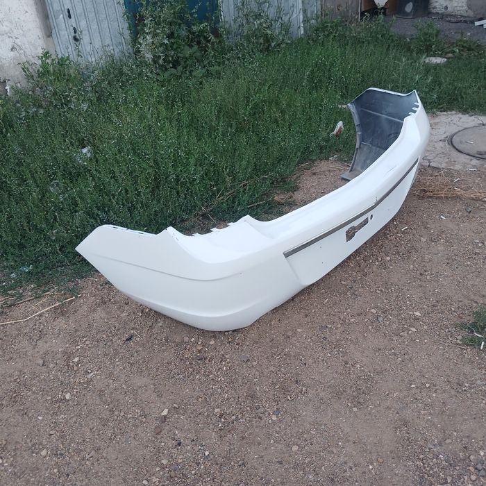 Продам задний бампер Кобальт