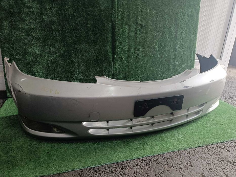 Передний бампер от Toyota Camry 30
