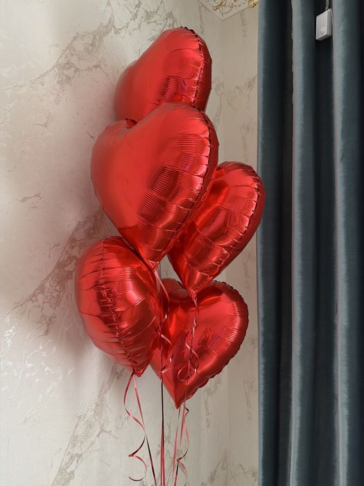 сердечки шарики красные
