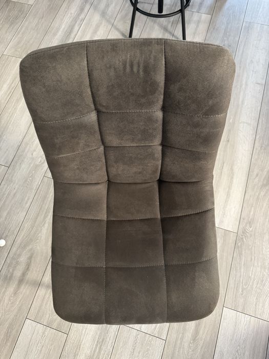 Scaun tapitat gri inchis