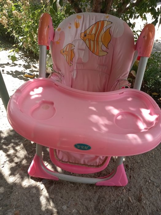 Детский стульчик для кормления