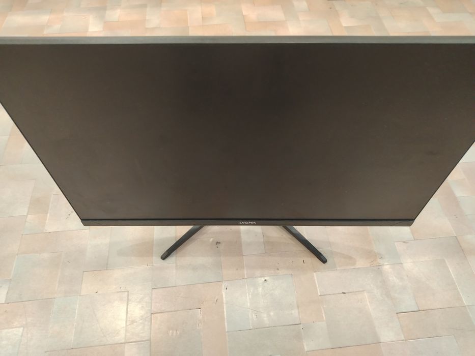 Монитор Digma 200 Герц