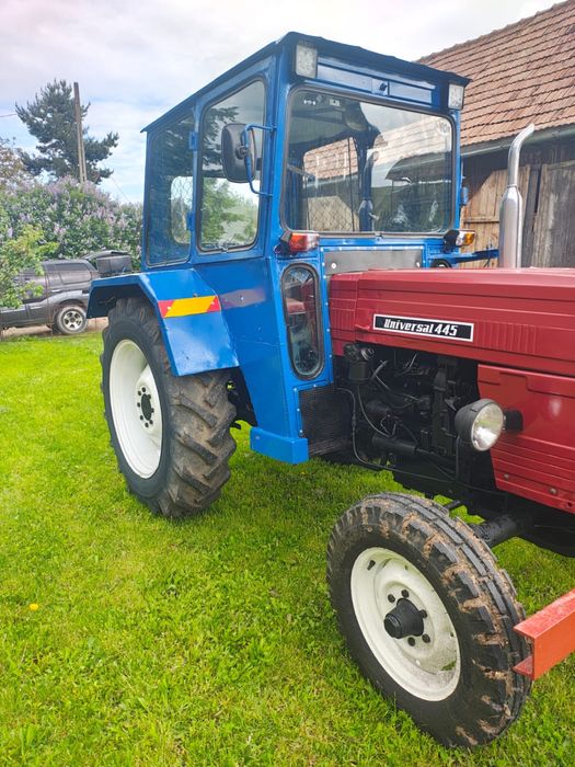 Tractor UTB 445 cu cabina