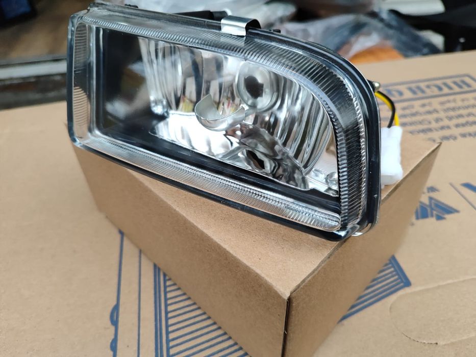 Туманки Карина Е хрусталь/ Toyota Carina E