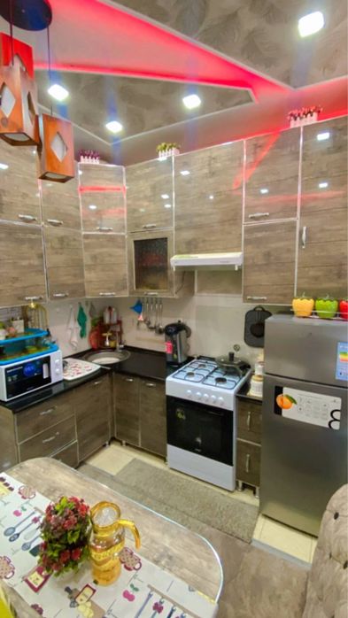 2 honali 3 qavat 73 kv shahar markazidan