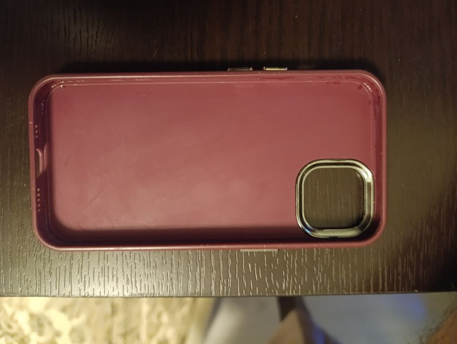 Чехол от айфон 13