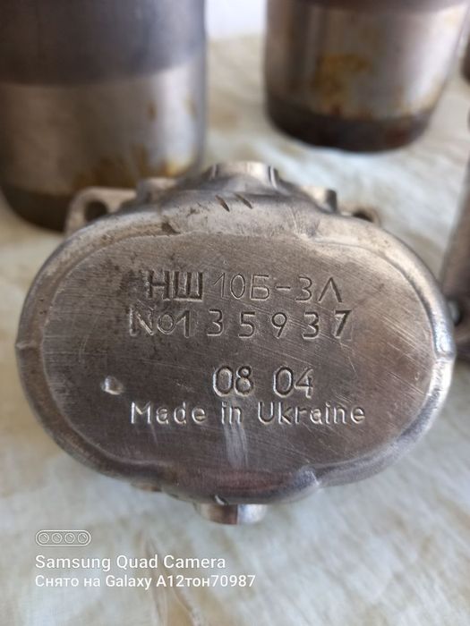 ЕНШ 10талик ва 50талик янги ссср . Гилза поршень мтз 80 ника янги.