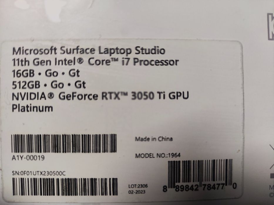 Surface laptop studio i7 512/16 gb