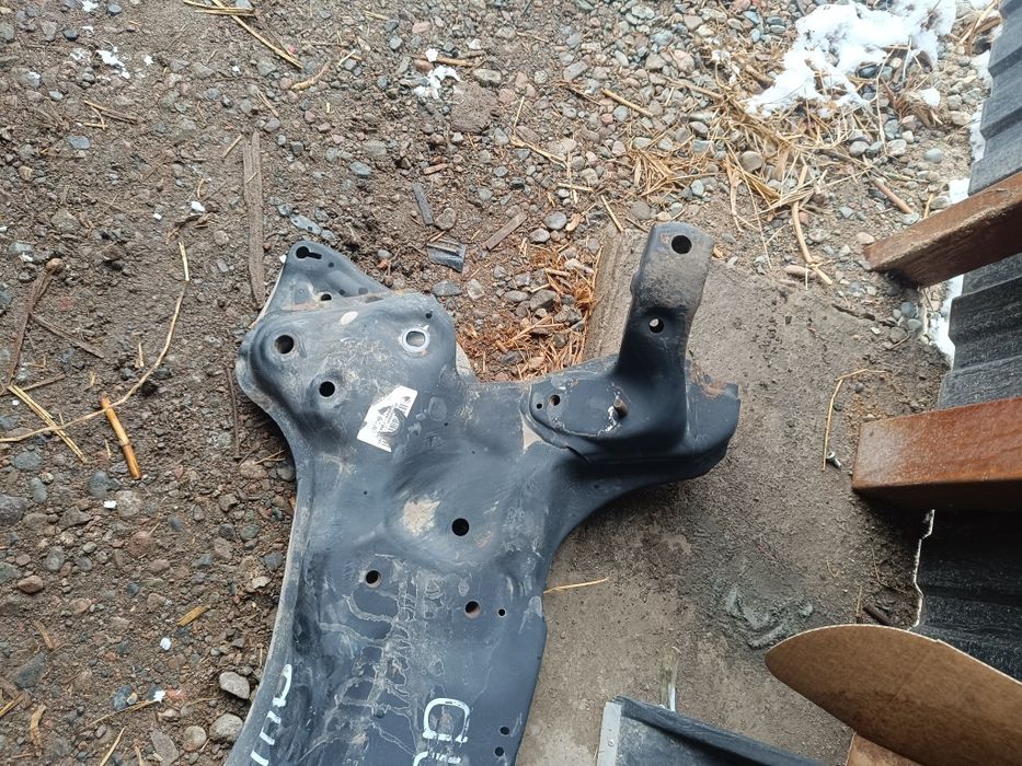 Хундай Элантра Передный балка