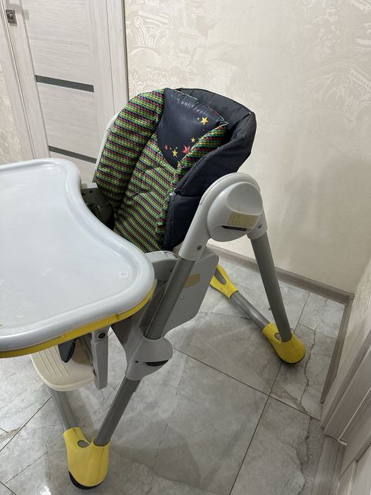 Продам детский стульчик Chicco