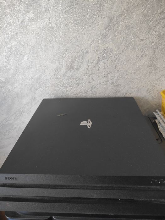 Ps 4 pro 2геймпада и игры