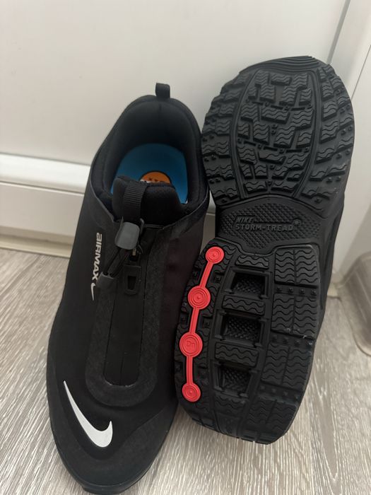 NIKE AIR Max DnRoam