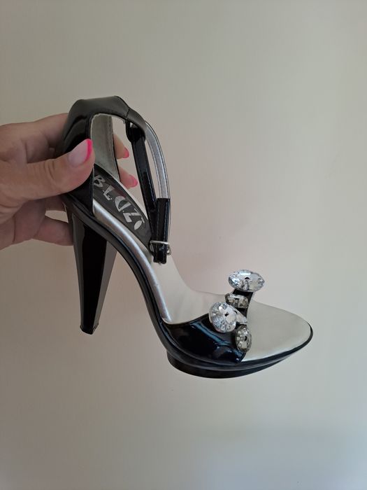 Летни секси обувки