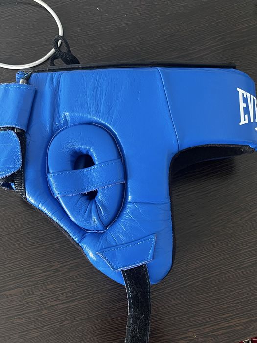 шлем боксерский everlast