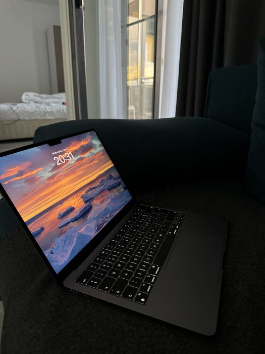 Macbook air M3 ca nou