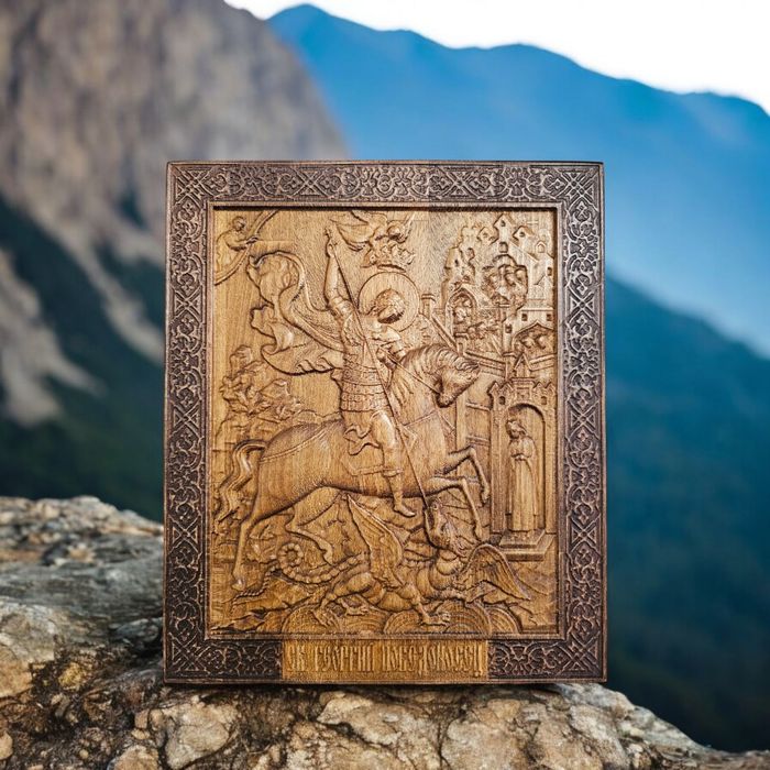 Дърворезби, Икони и дървени изделия