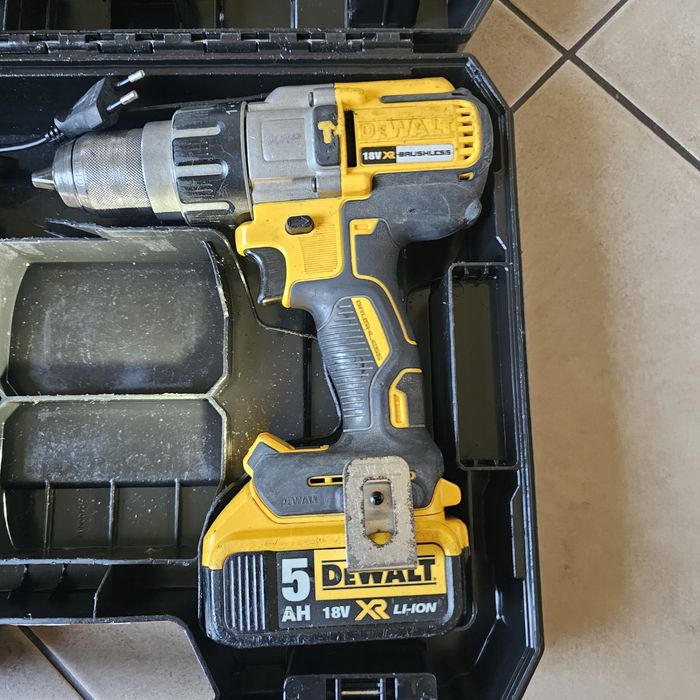 Masina găurit/Insurubat DeWalt DCD 996+multifunctionala  DeWalt  DCS 355