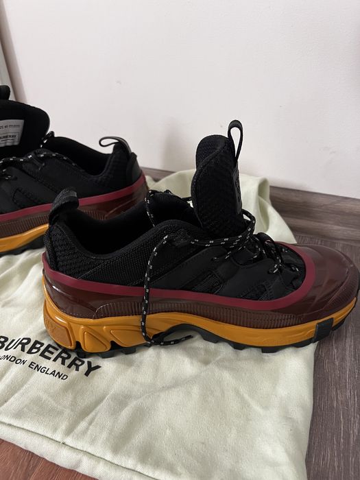Snekers Burberry noi, unisex, marimea 40