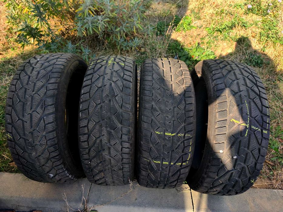 Продавам 4бр.Зимни гуми Riken 205/50 R17  SNOW XL ДОТ 2025