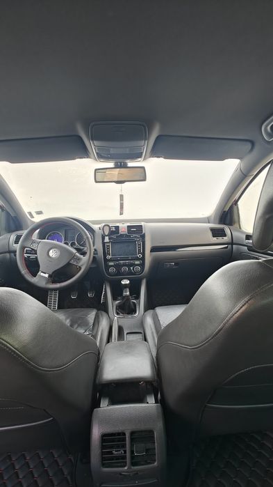 • Голф 5 GTI 200кс. на Части, както и ВСЯКАКВИ ЧАСТИ и за други голф 5