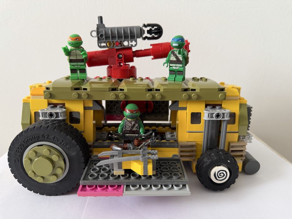 Продаю LEGO TMNT  79104  Shellraiser Street Chase