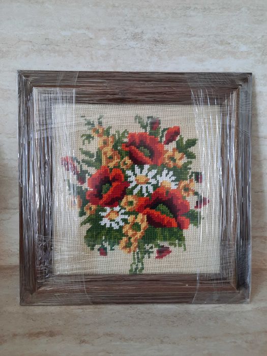 Гоблен с дървена рамка