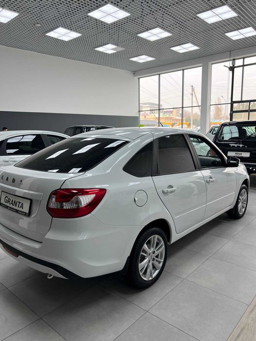 Автомобиль LADA Granta
