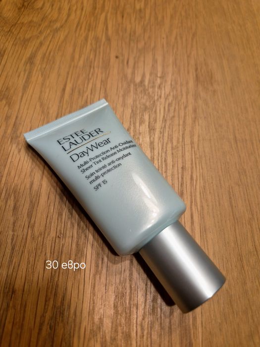 Нови оригинални луксозни кремове Estee Lauder и La Mer - изгодна цена