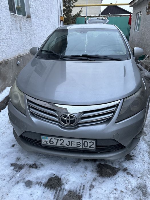Продам машины с пробегам тойота авенсис