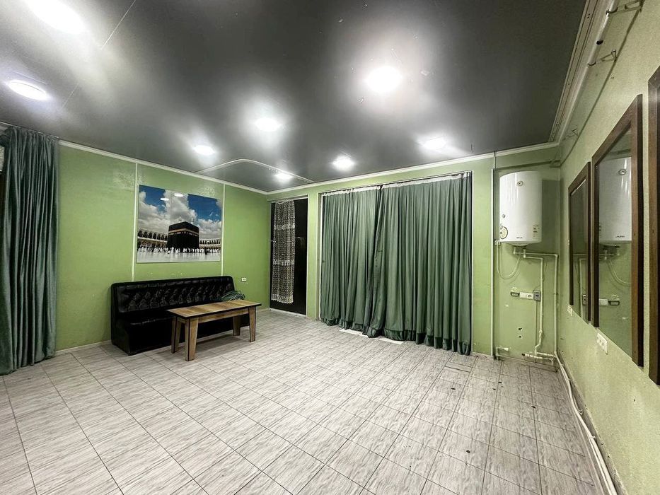 Под Офис,Ателье, и др вид деятельности влоль дороги на Алгоритме