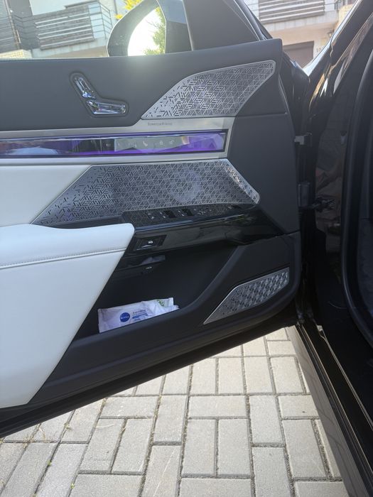 Bmw 740 D an 2026 km 1200 RAR  FĂCUT  SI CARTE  DE RO