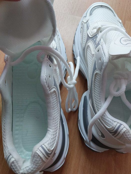 Унисекс маратонки 39 номер [25.5см]