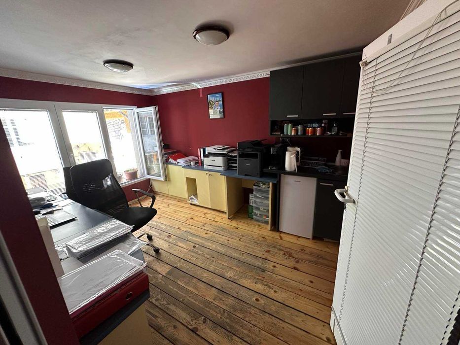 Продава се Двустаен апартамент в София, Център - 33 кв.м за 3940 €/кв.м - Снимка #1