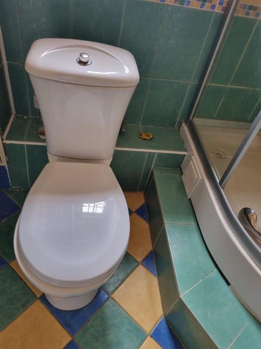 Унитаз рабочий целый продам