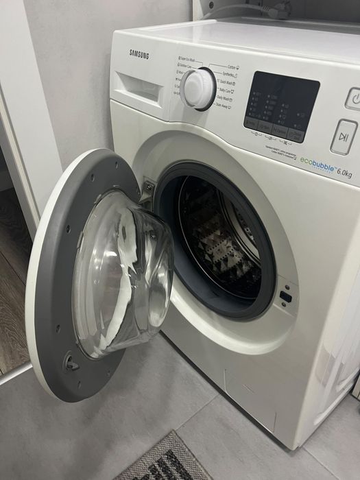 Mașină de spălat Samsung Eco Bubble Slim