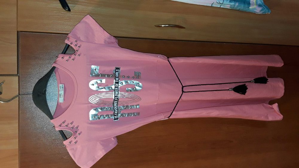 Летни рокли момиче 11 г. плюс лятна шапка 40 лева