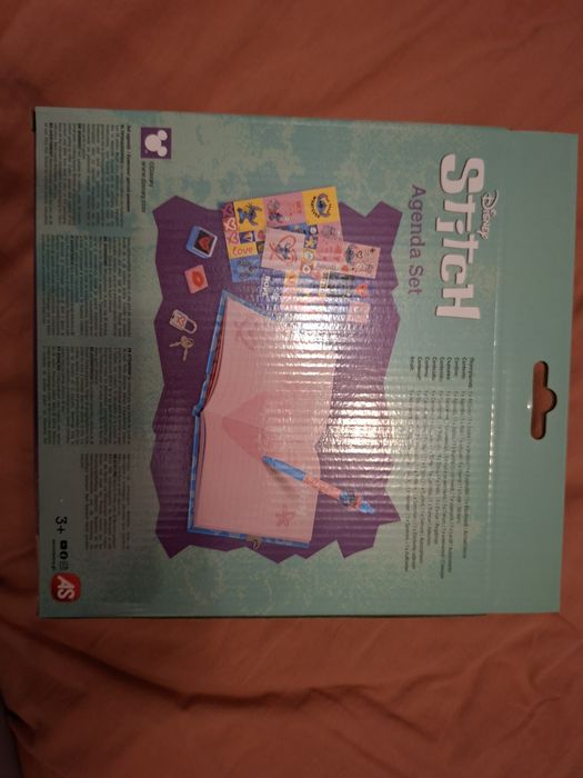 Комплект бележник и химикал Стич